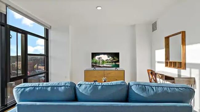 Building Photo - 1815 6th St NW Unit ID1395361P