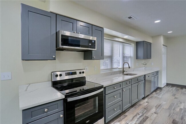 Photo - 102 Kathleen Dr Unit 2