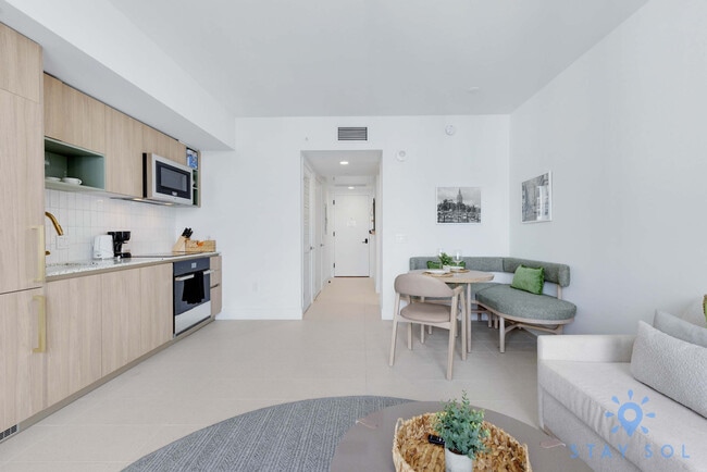 Building Photo - 601 NE 1st Ave Unit ID1227538P