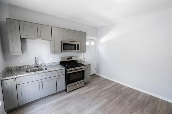 Photo - 22 Downer Ave Unit 2