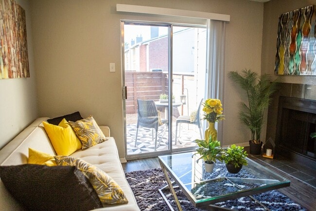 Azur Living Area - Azur