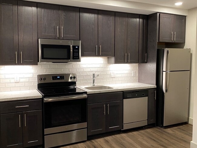 Stainless Steel Appliances - Priscilla on Pennsylvania