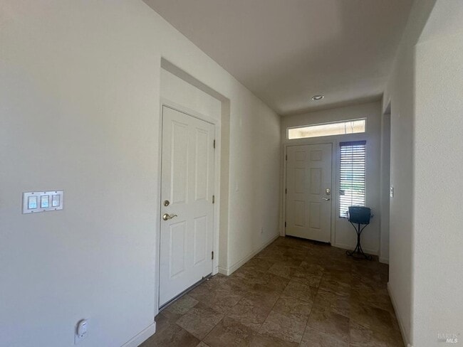 Photo - 107 Riviera Dr