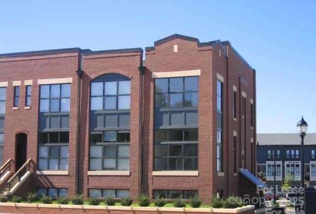 Building Photo - 559 New Bern Station Ct