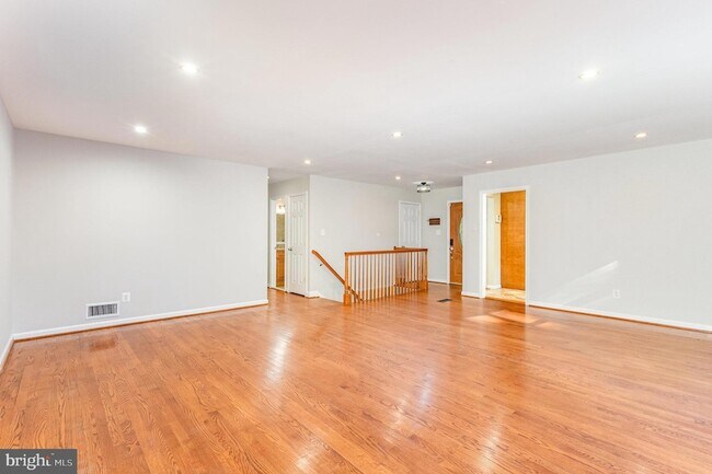Photo - 8411 Derby Ct
