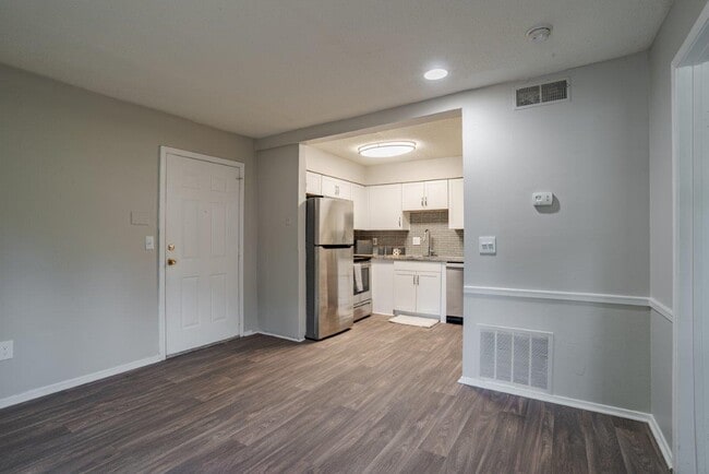 Photo - The Waterford Apartment Homes