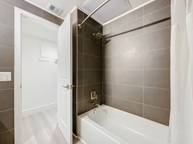 Photo - 1401 SE 15th St Unit SI ID1224101P