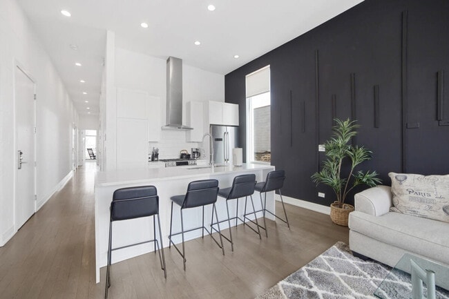 Photo - 2048 W Chicago Ave Unit ID1244903P