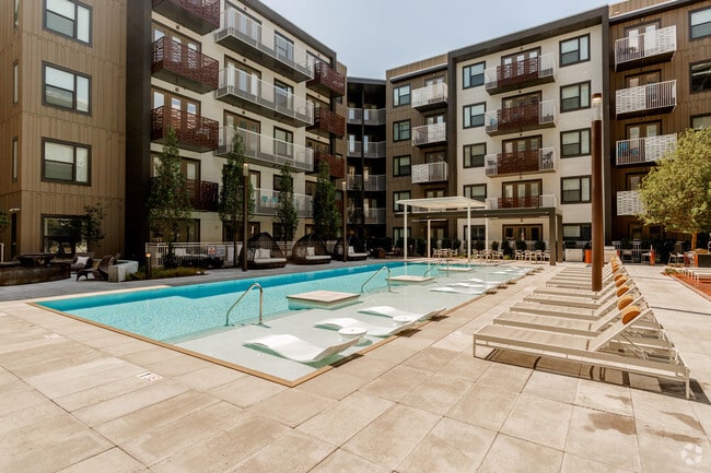 Building Photo - The Shay Apartments