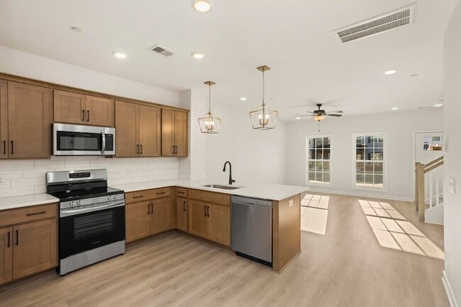 Photo - 505 Tappan Private Ln