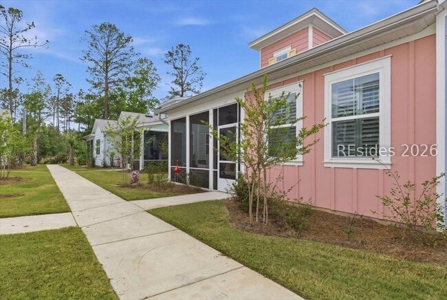 Photo - 247 Tropics Ave