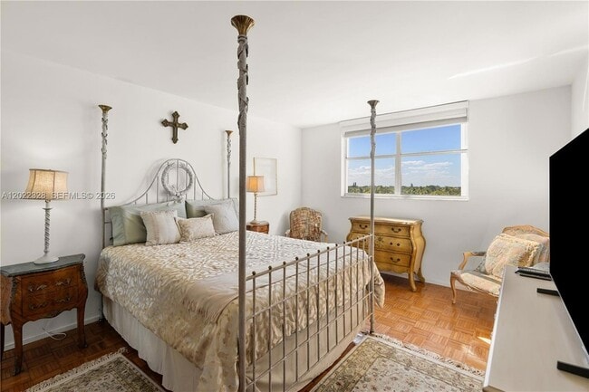 Photo - 210 Seaview Dr Unit 611