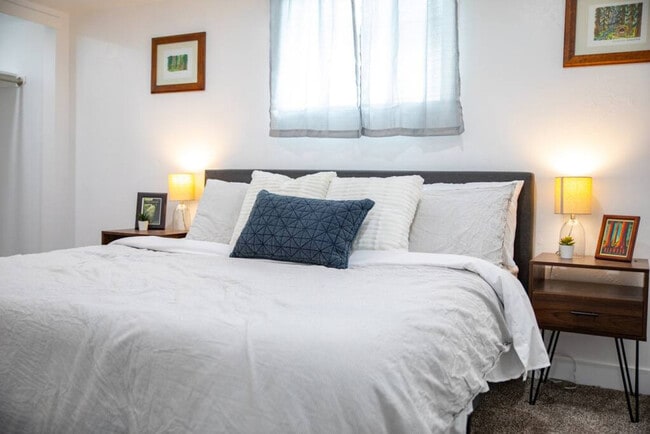 Building Photo - 9949 E Sego Lily Dr Unit SI ID1249835P