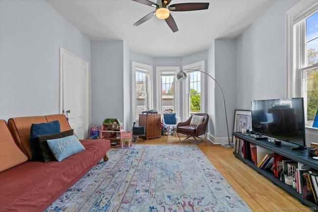 Photo - 90 William St Unit 2