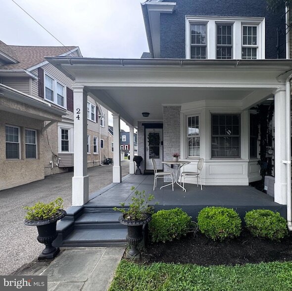 Photo - 24 Thomas Ave