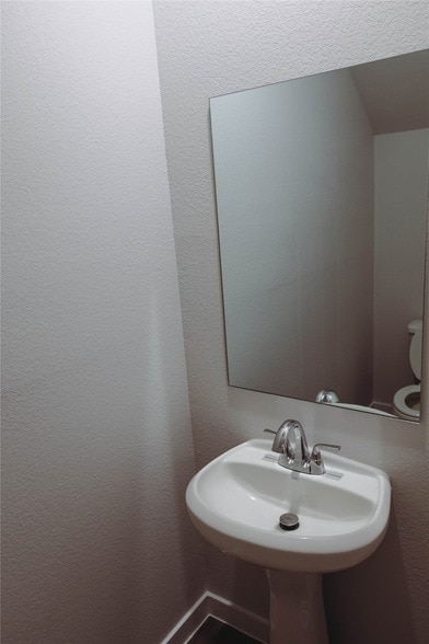 Photo - 211 Forest W St