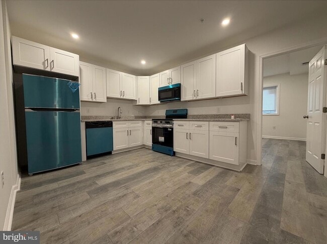 Photo - 45 E High St Unit B