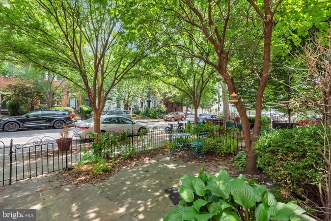 Photo - 1810 6th St NW