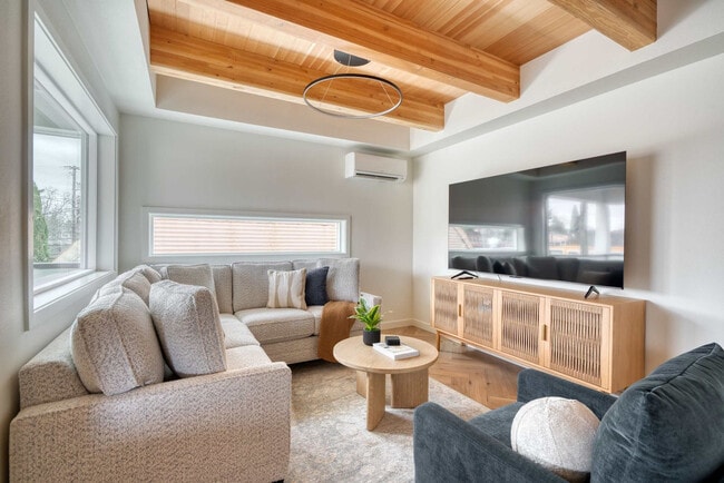 Photo - 5022 NE 26th Ave Unit ID1309895P