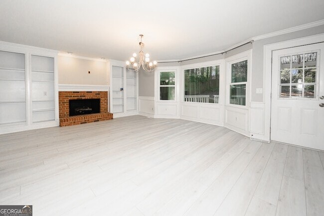 Photo - 151 Lakeside Dr NW