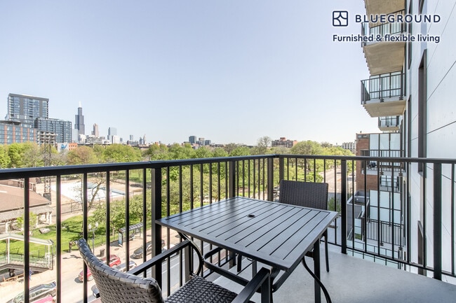 Photo - 150 N Ashland Ave Unit FL5-ID1064