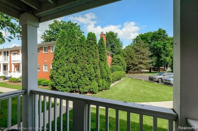 Photo - 487 N Eton St Unit 5