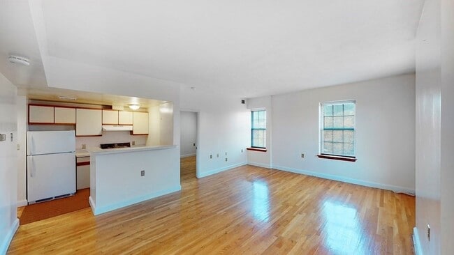 Photo - 14 John Eliot Sq Unit 4E
