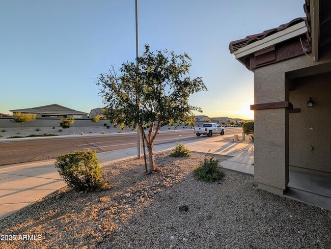 Photo - 2404 W Roeser Rd