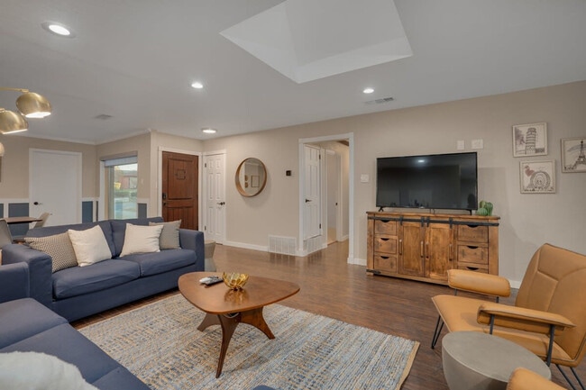 Photo - 7809 Claremont Dr Unit ID1019475P