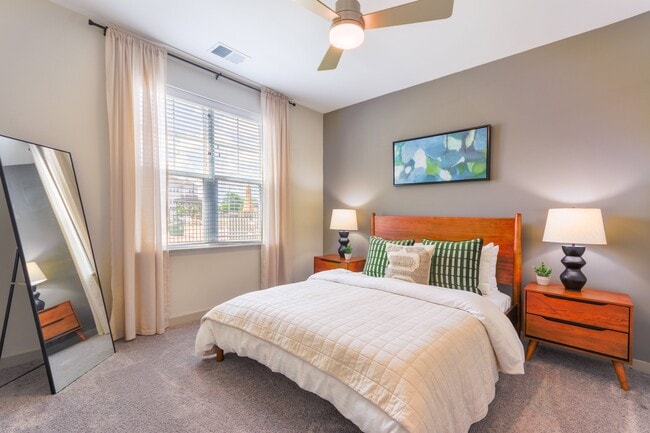 Photo - Hawthorne at St. Marks