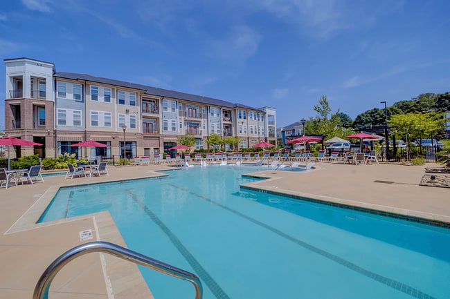 Photo - Holly Crest Apartments