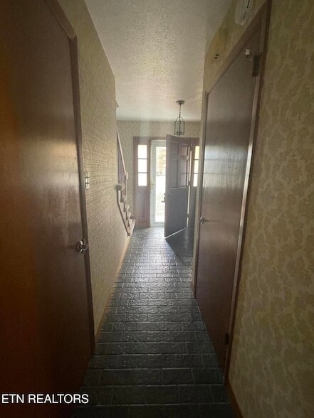 Photo - 9505 E Laurens Ln