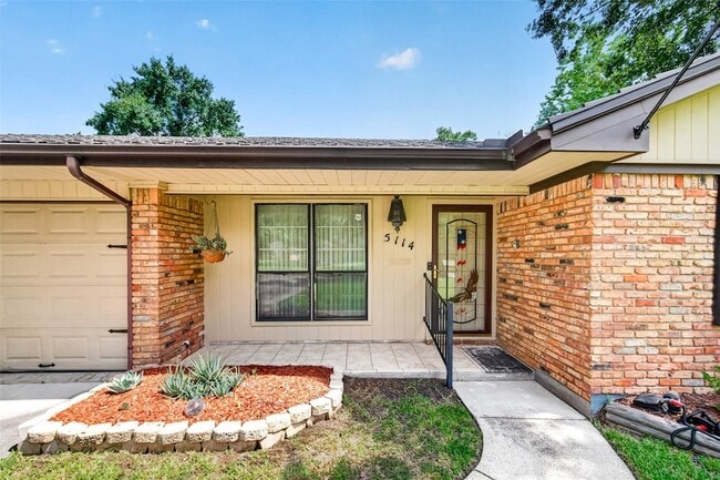 Photo - 5114 Beechnut St