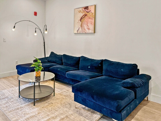 Photo - 2400 E Huntingdon St Unit ID1231679P