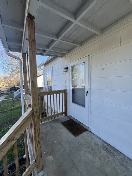 Photo - 525 Maple St