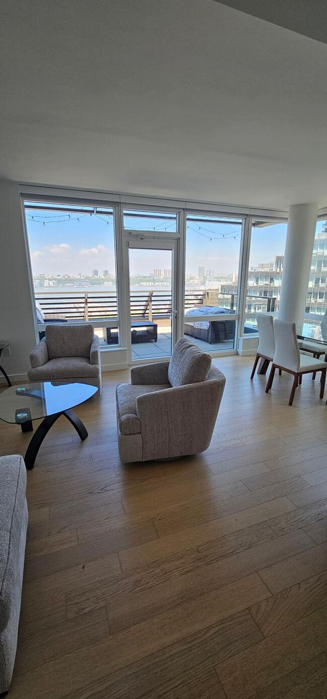 Photo - 646 11th Ave Unit SI ID1461705P