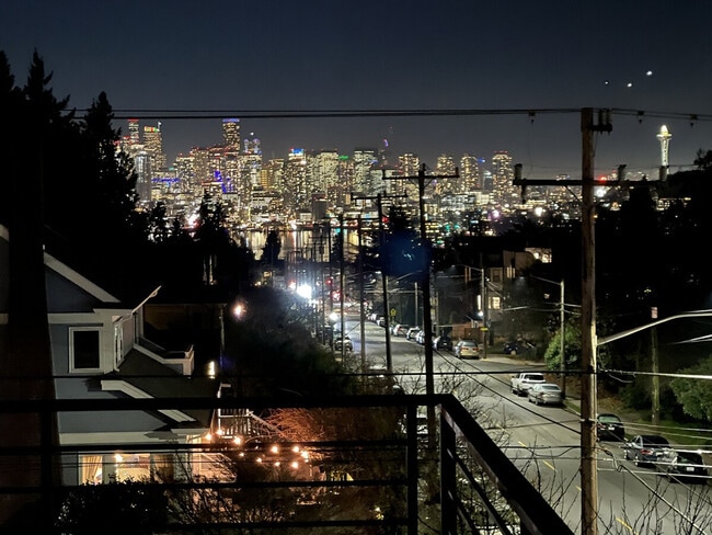 Photo - 4306 Wallingford Ave N Unit ID1035902P