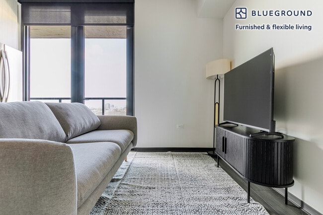 Building Photo - 1454 W Randolph St Unit FL9-ID1306