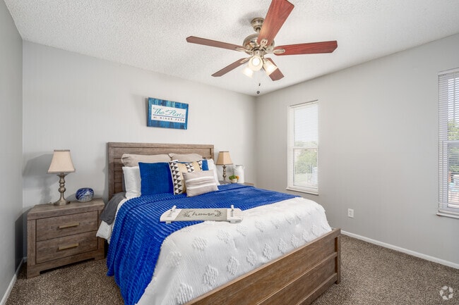2BR, 2BA - 925SF - Primary Bedroom - The Flats at Minor Park
