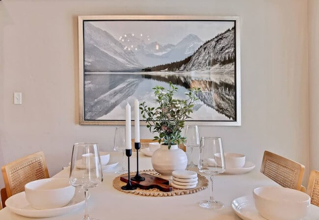 Photo - 187 W Waukesha St Unit ID1250655P