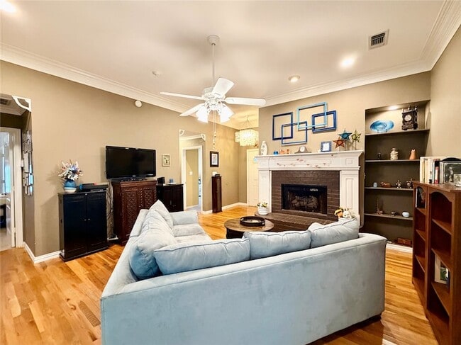 Photo - 2121 Preston Pl