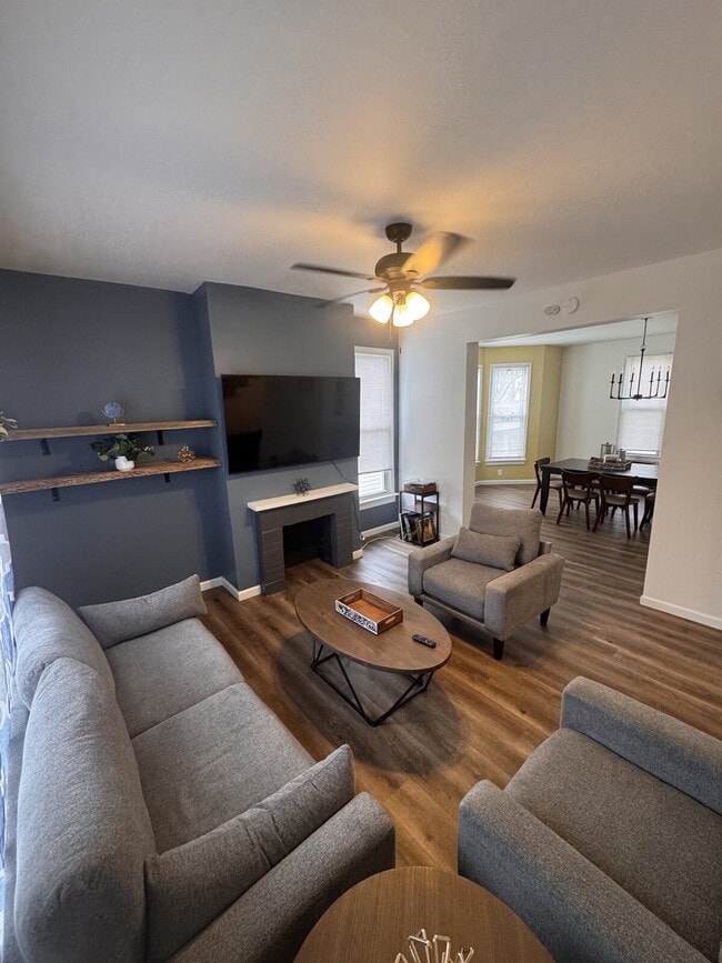 Building Photo - 6559 Hoffman Ave Unit SI ID1472910P