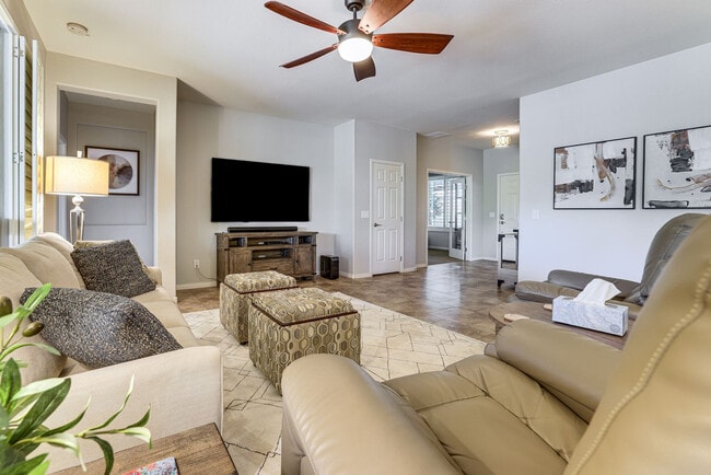 Photo - 17716 W Cedarwood Ln Unit SI FL1-ID1591307P