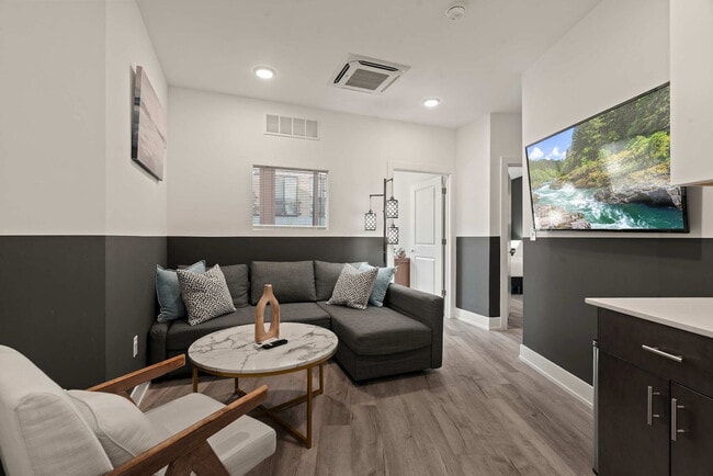 Photo - 1214 N American St Unit ID1381655P