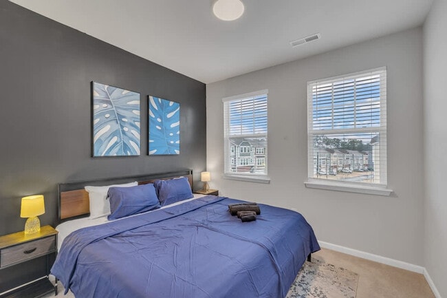 Building Photo - 2804 Saltaire Ave Unit ID1077049P