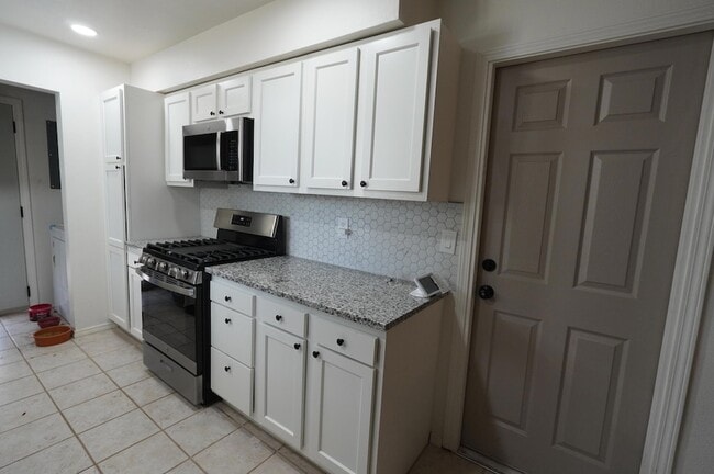 Photo - 6501 Dungan St NE