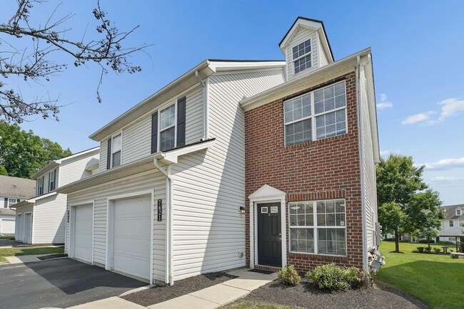 Building Photo - 7621 Lorimar Dr