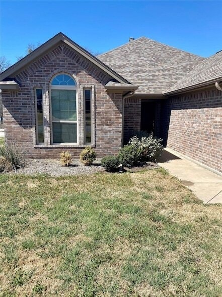 Photo - 740 Westgate Dr