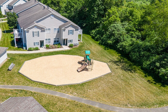 Photo - WoodsEdge Apartments