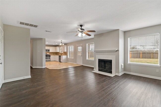 Photo - 3505 Stonegate Cir